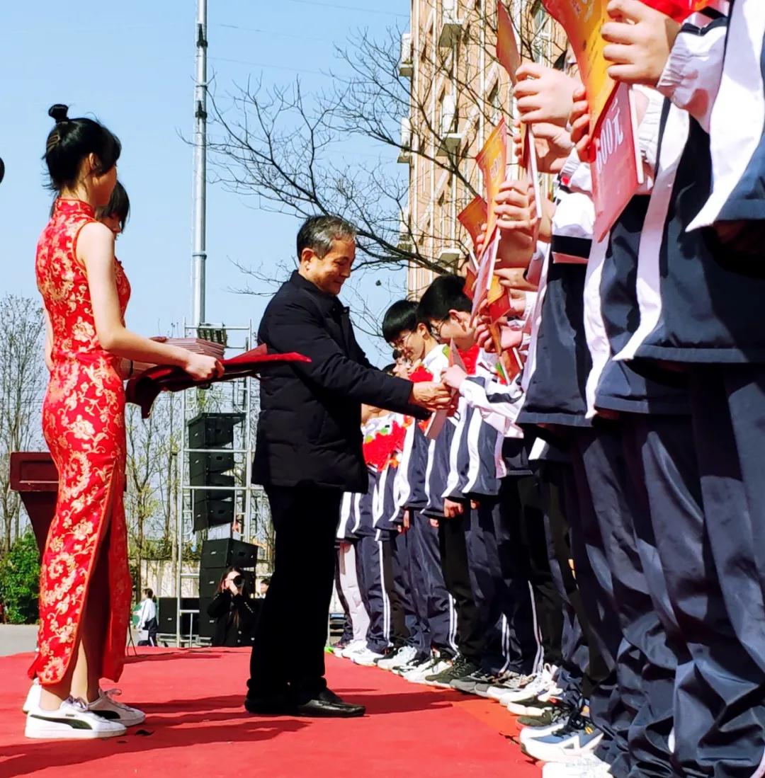 淮阳一高举办高考冲刺励志报告会