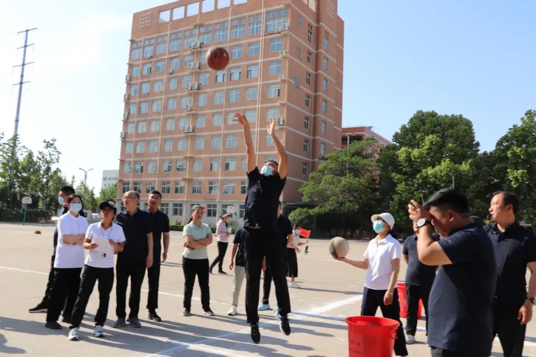 我运动·我健康·我快乐——淮阳一高举行教职员工运动会 ​